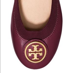 NEW!! Tory Burch Caroline 2 Flats Sz 8 in Cabernet